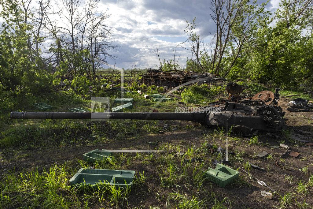 Bernat Armangue A destroyed tank near the village of Malaya Rohan, Kharkiv region, Ukraine, Monday, May 16, 2022. (AP Photo/Bernat Armangue)
