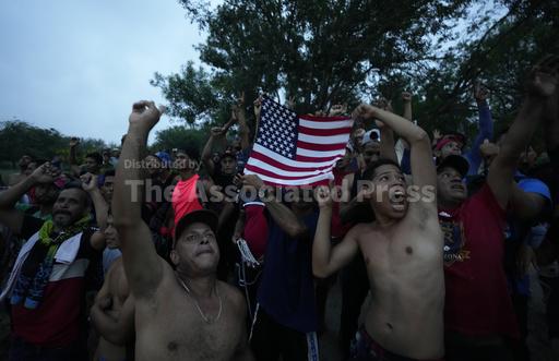 US-Mexico border sees orderly crossings as new migratio... - Vimarsana News