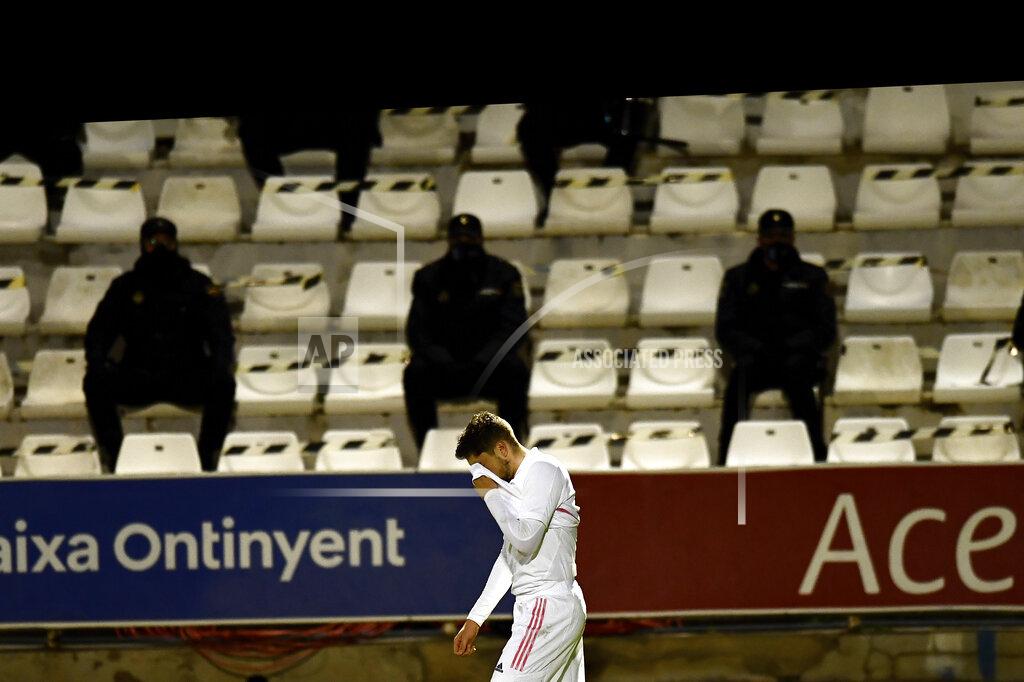 Jose Breton Real Madrid's Federico Valverde reacts during a Spanish Copa del Rey round of 32 soccer match between Alcoyano and Real Madrid at the El Collao stadium in Alcoy, Spain, Wednesday Jan. 20, 2021. (AP Photo/Jose Breton)