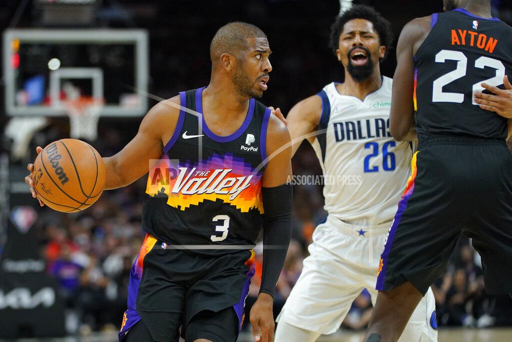 Matt York Phoenix Suns guard Chris Paul (3) looks to pass against the Dallas Mavericks during the first half of Game 7 of an NBA basketball Western Conference playoff semifinal, Sunday, May 15, 2022, in Phoenix. (AP Photo/Matt York)