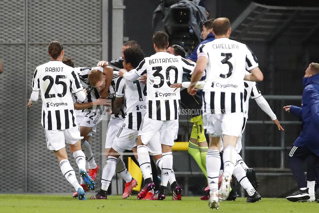 Antonio Calanni Juventus players celebrate a goal from their teammate Dejan Kulusevski against Atalanta during the Italian Cup soccer final match between Atalanta and Juventus at the Mapei Stadium in Reggio Emilia, Italy, Wednesday, May 19, 2021. (AP Photo/Antonio Calanni)