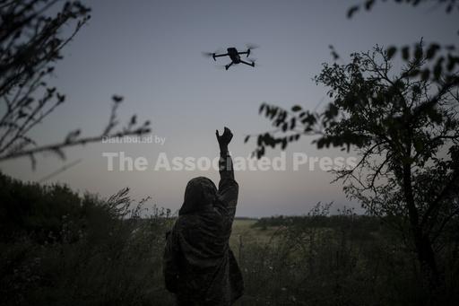 Ukraine is building an advanced army of drones. For now... - Vimarsana News