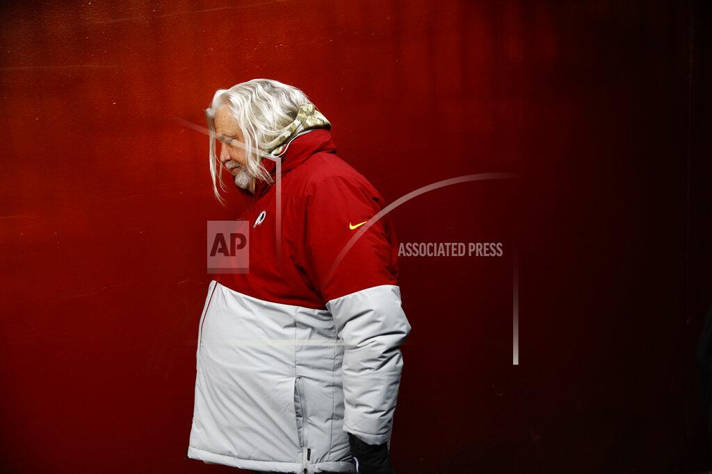 Patrick Semansky Washington Redskins linebackers coach Rob Ryan walks to the field before the first half of an NFL football game between the Washington Redskins and the New York Jets, Sunday, Nov. 17, 2019, in Landover, Md. (AP Photo/Patrick Semansky)