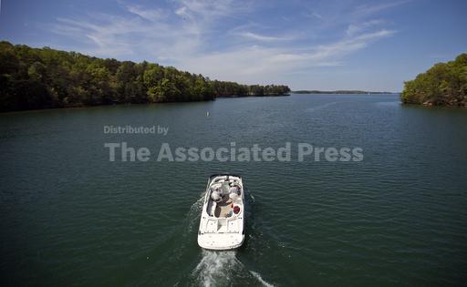 Usher's ex-wife wants to drain Georgia's largest lake,... - Vimarsana News