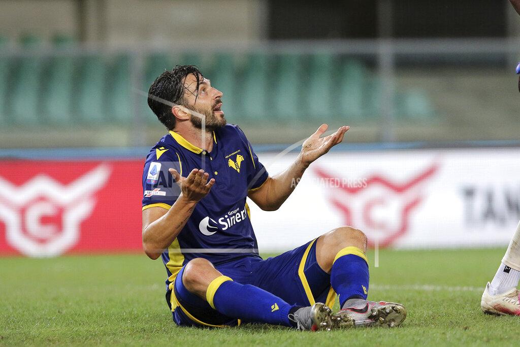 Paola Garbuio Verona's Samuel Di Carmine reacts during an Italian Serie A soccer match between Verona and Roma at the Bentegodi stadium in Verona, Italy, Saturday, Sept. 19, 2020. (Paola Garbuio/LaPresse via AP)