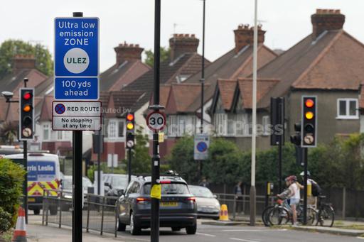 London's plan to charge drivers of polluting cars spark... - Vimarsana News