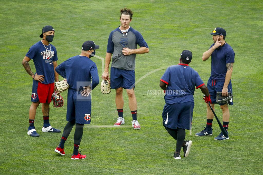 Bruce Kluckhohn Minnesota Twins manager Rocco Baldelli, second from left, speaks with Eddie Rosario, Max Kepler, Tommy Watkins, and Jake Cave, left to right, at baseball camp Monday, July 6, 2020, in Minneapolis. (AP Photo/Bruce Kluckhohn)