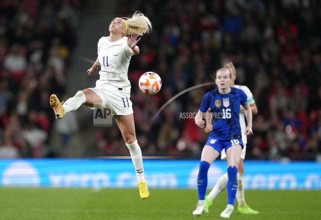 Kirsty Wigglesworth England's Chloe Kelly in action during the women's friendly soccer match between England and the US at Wembley stadium in London, Friday, Oct. 7, 2022. (AP Photo/Kirsty Wigglesworth)