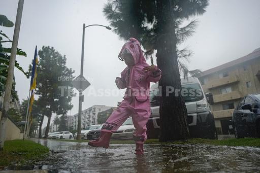 Tropical Storm Hilary makes landfall along Mexico's Baj... - Vimarsana News