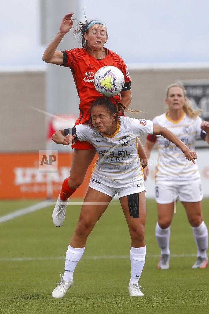 Rick Bowmer Houston Dash midfielder Erin Simon, rear, and Utah Royals FC forward Raissa Strom-Okimoto battle for the ball during the first half of an NWSL Challenge Cup soccer match at Zions Bank Stadium Tuesday, June 30, 2020, in Herriman, Utah. (AP Photo/Rick Bowmer)