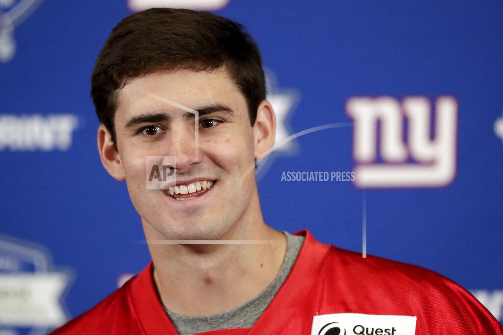 Julio Cortez New York Giants first round draft pick Daniel Jones, 6th overall, talks to reporters during NFL football rookie camp, Friday, May 3, 2019, in East Rutherford, N.J. (AP Photo/Julio Cortez)
