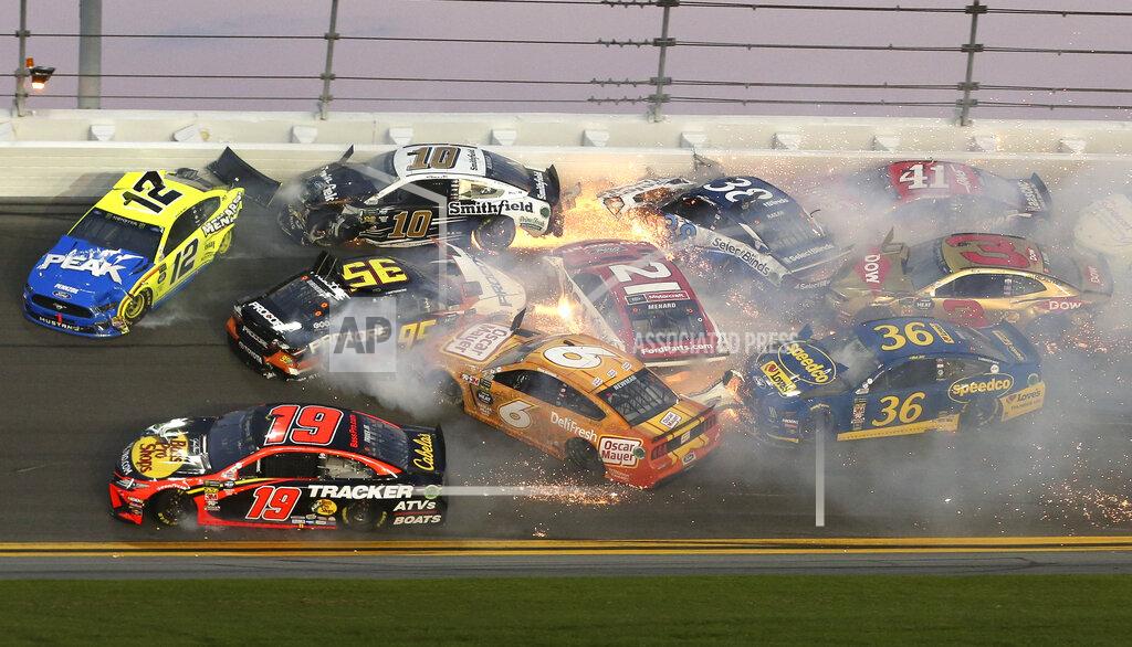 Gary Mccullough Multiple cars crash in turn 3 during the NASCAR Daytona 500 auto race at Daytona International Speedway, Sunday, Feb. 17, 2019, in Daytona Beach, Fla. (AP Photo/Gary McCullough)