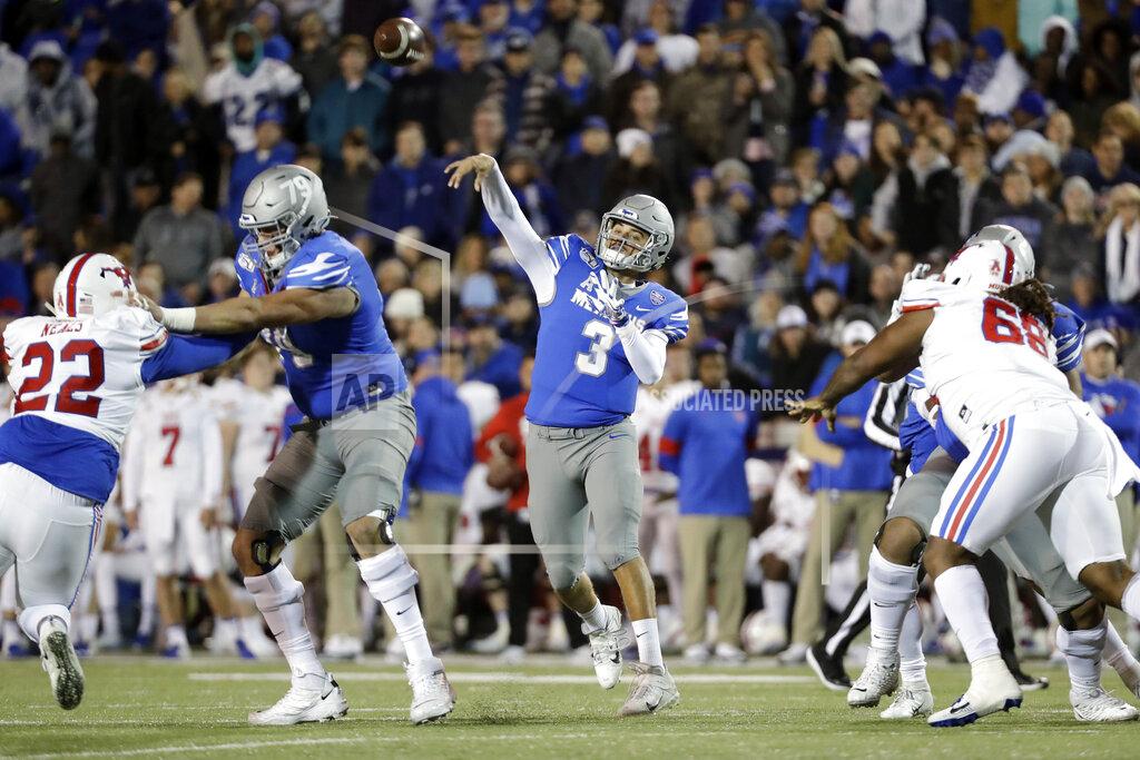 Mark Humphrey Memphis quarterback Brady White (3) passes against SMU in the first half of an NCAA college football game Saturday, Nov. 2, 2019, in Memphis, Tenn. (AP Photo/Mark Humphrey)