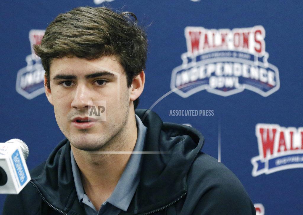 Rogelio V. Solis Duke quarterback Daniel Jones answers reporters' questions during the 2018 Independence Bowl news conference in Shreveport, La., Wednesday, Dec. 26, 2018. Duke faces Temple in the NCAA college football game Thursday. (Rogelio V. Solis/AP)