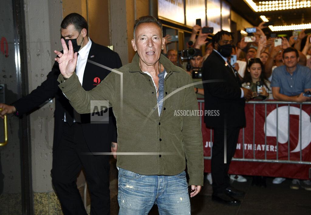 Evan Agostini Singer-songwriter Bruce Springsteen exits out the stage door after the "Springsteen On Broadway" reopening night performance at the St. James Theatre on Saturday, June 26, 2021, in New York. (Photo by Evan Agostini/Invision/AP)
