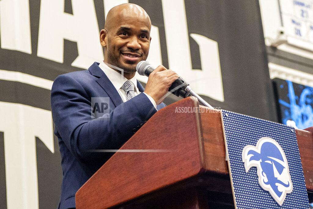Anne-Marie Caruso Seton Hall welcomes Shaheen Holloway as the new men's basketball head coach during a press conference at Seton Hall in South Orange, N.J., Thursday, March 31, 2022. (Anne-Marie Caruso/The Record via AP)