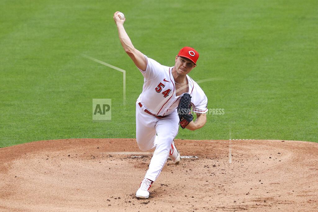Aaron Doster Cincinnati Reds' Sonny Gray throws during the first inning of a baseball game against the Cleveland Indians in Cincinnati, Saturday, April 17, 2021. (AP Photo/Aaron Doster)