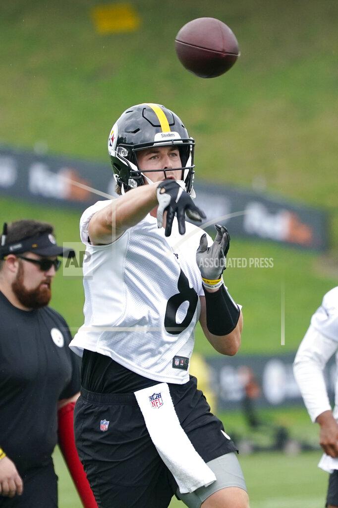 Keith Srakocic Pittsburgh Steelers quarterback Kenny Pickett throws a pass during the NFL football team's training camp in Latrobe, Pa., Wednesday, July 27, 2022. (AP Photo/Keith Srakocic)