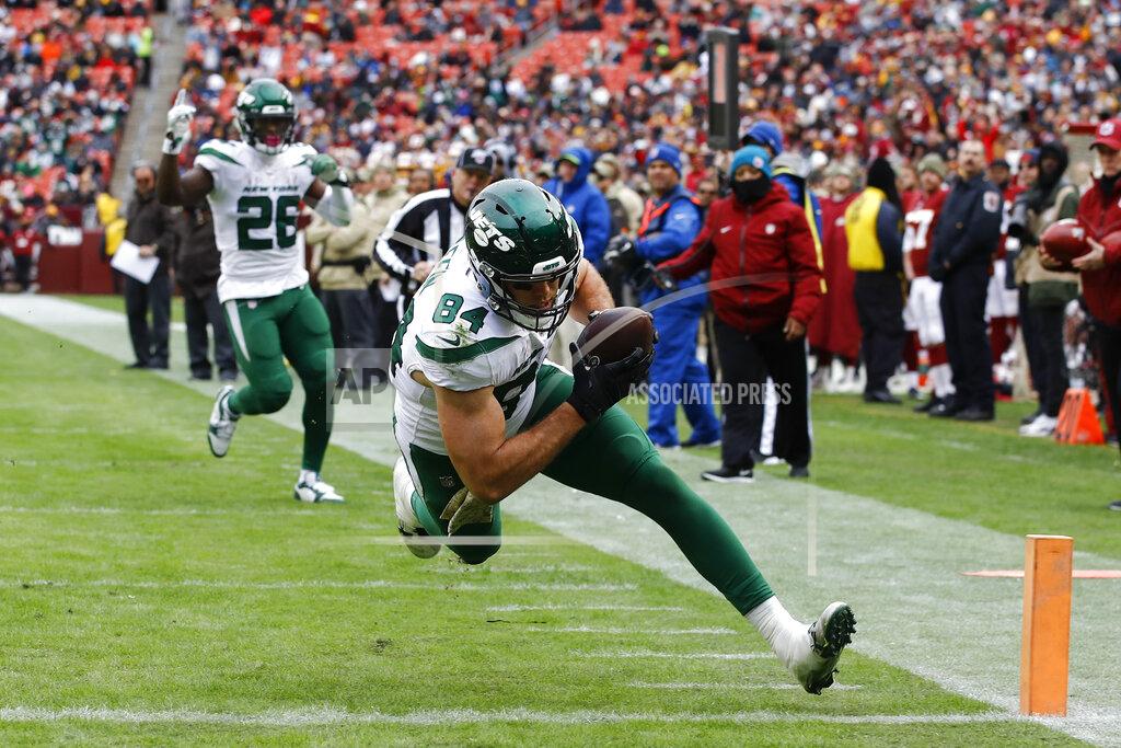 Patrick Semansky New York Jets tight end Ryan Griffin (84) runs towards the end zone for a touchdown against the Washington Redskins during the first half of an NFL football game, Sunday, Nov. 17, 2019, in Landover, Md. (AP Photo/Patrick Semansky)