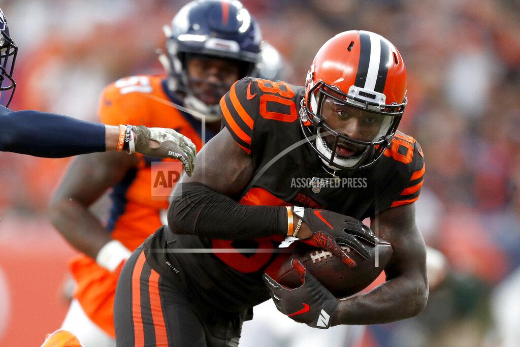 David Zalubowski Cleveland Browns wide receiver Jarvis Landry (80) makes a catch against the Denver Broncos during the second half of NFL football game, Sunday, Nov. 3, 2019, in Denver. (AP Photo/David Zalubowski)