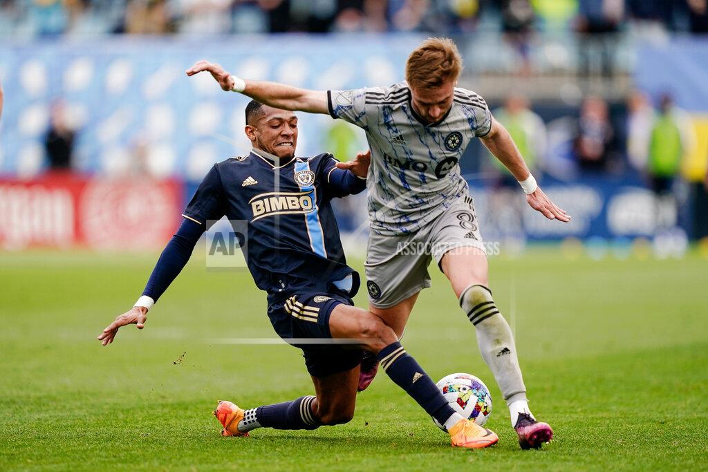 Matt Rourke Philadelphia Union midfielder José Andrés Martínez, left, and CF Montreal midfielder Djordje Mihailović battle for the ball during the second half of an MLS soccer match Saturday, April 23, 2022, in Chester, Pa. (AP Photo/Matt Rourke)