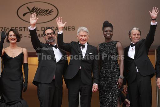 In Cannes, standing ovations stretch on and on — but they're designed to - Vimarsana News