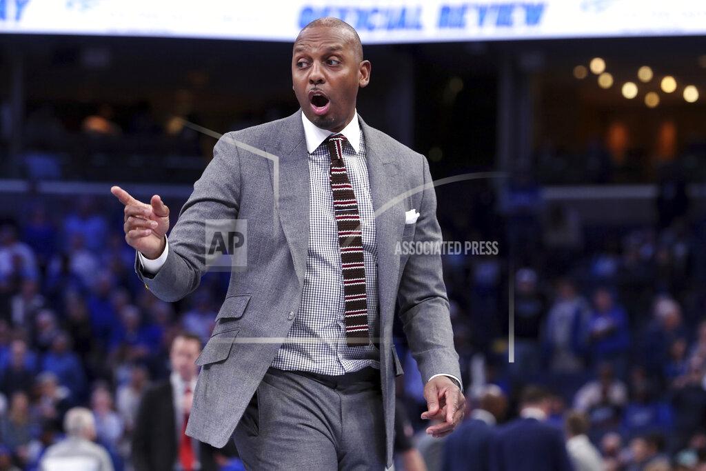 Karen Pulfer Focht Memphis' head coach Penny Hardaway reacts to a play in the second half of an NCAA college basketball game against Cincinnati, Thursday, Jan. 16, 2020, in Memphis, Tenn. (AP Photo/Karen Pulfer Focht)