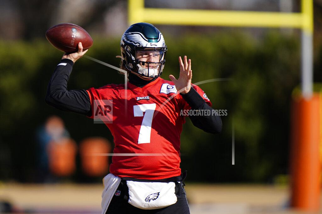 Matt Slocum Philadelphia Eagles' Nate Sudfeld passes during practice at the NFL football team's training facility, Thursday, Dec. 3, 2020, in Philadelphia. (AP Photo/Matt Slocum, Pool)