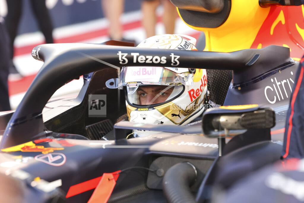 Giuseppe Cacace Red Bull driver Max Verstappen of the Netherlands makes a pit stop during the Formula One Bahrain Grand Prix it in Sakhir, Bahrain, Sunday, March 20, 2022. (Giuseppe Cacace, Pool via AP)