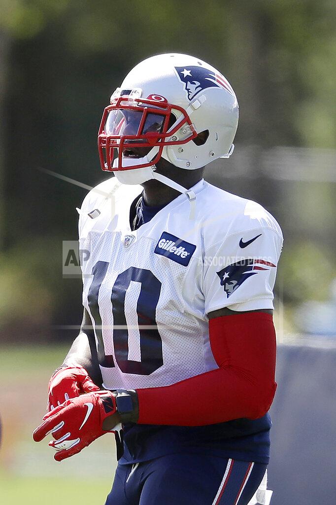 Steven Senne New England Patriots wide receiver Josh Gordon warms up during an NFL football practice, Monday, Aug. 26, 2019, in Foxborough, Mass. (AP Photo/Steven Senne)