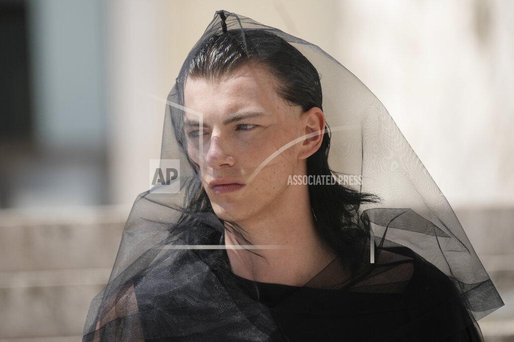 Christophe Ena A model wears a creation as part of the Rick Owens men's Spring Summer 2023 collection presented in Paris, France, Thursday, June 23, 2022. (AP Photo/Christophe Ena)