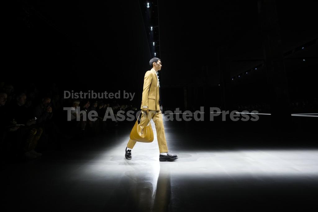 Gucci's new creative director plunges into menswear wit... - Vimarsana News