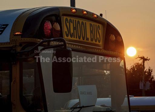 Kentucky school district rushes to fix bus route snarl that canceled classes and outraged parents - Vimarsana News
