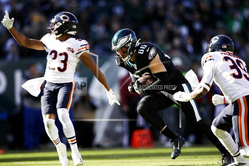 Matt Rourke Philadelphia Eagles' Zach Ertz, center, runs after a catch for a touchdown during the first half of an NFL football game against the Chicago Bears, Sunday, Nov. 3, 2019, in Philadelphia. (AP Photo/Matt Rourke)