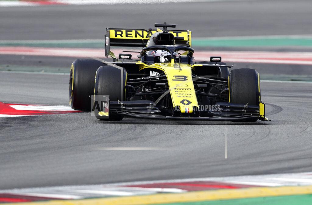 Renault driver Daniel Ricciardo of Australia steers his car during a Formula One pre-season testing session at the Barcelona Catalunya racetrack in Montmelo, outside Barcelona, Spain, Tuesday, Feb.19, 2019. (AP Photo/Manu Fernandez)
