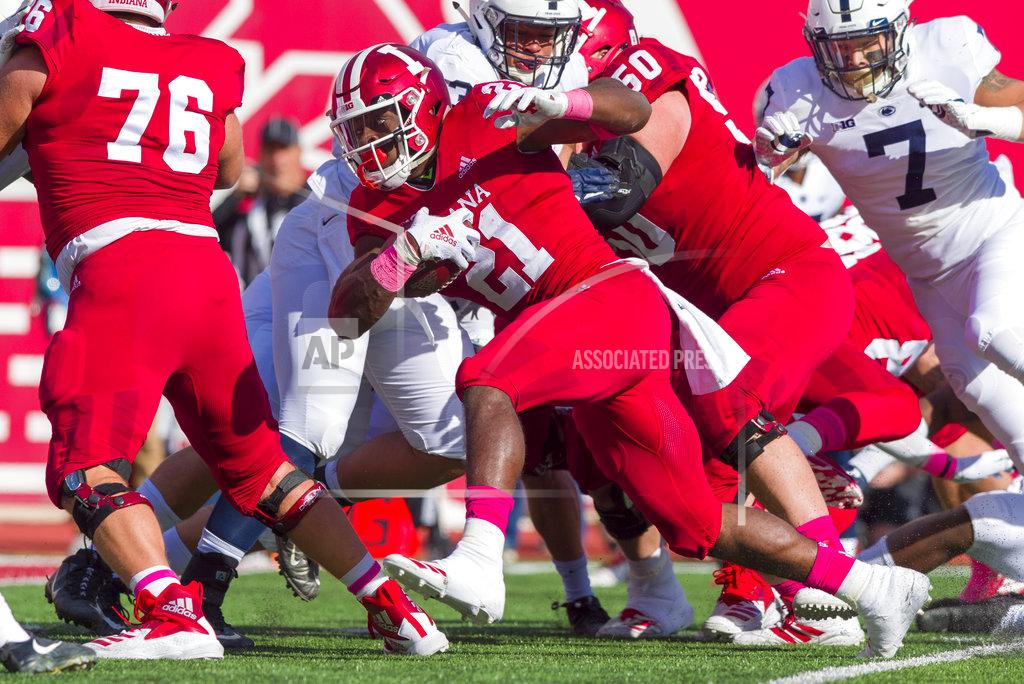 Doug Mcschooler Indiana running back Stevie Scott (21) rushes the ball out of the backfield during the first half of an NCAA college football game against Penn State Saturday, Oct. 20, 2018, in Bloomington, Ind. (AP Photo/Doug McSchooler)