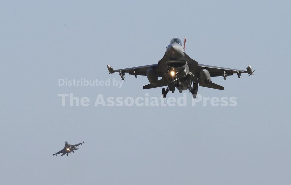 Ukrainian pilots could be flying F-16s in three months, Air National Guard head says - Vimarsana News