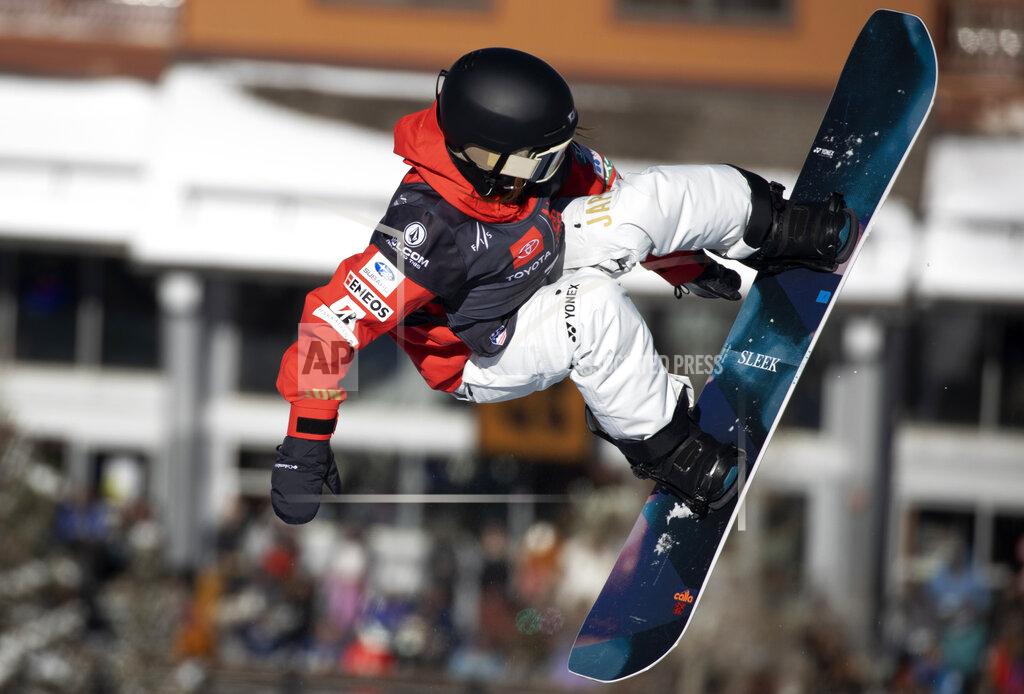 Hugh Carey Ruki Tomita, of Japan, makes a run in the halfpipe finals, Saturday, Dec. 11, 2021, during the U.S. Grand Prix snowboarding event at Copper Mountain, Colo. (AP Photo/Hugh Carey)