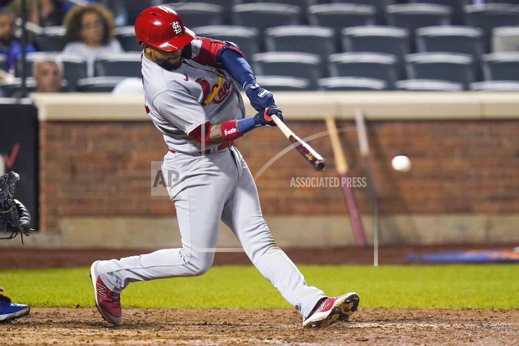 Frank Franklin Ii St. Louis Cardinals' Edmundo Sosa hits an RBI single during the 11th inning of the team's baseball game against the New York Mets on Tuesday, Sept. 14, 2021, in New York. (AP Photo/Frank Franklin II)