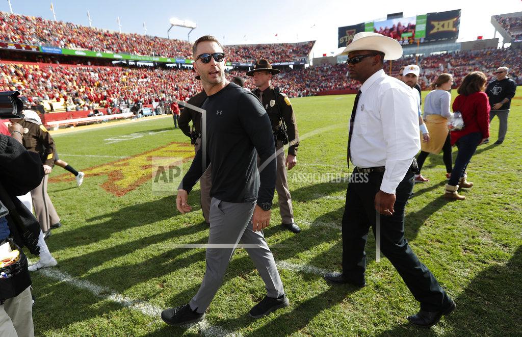 Charlie Neibergall Texas Tech head coach Kliff Kingsbury, center, walks off the field after an NCAA college football game against Iowa State, Saturday, Oct. 27, 2018, in Ames, Iowa. (AP Photo/Charlie Neibergall)