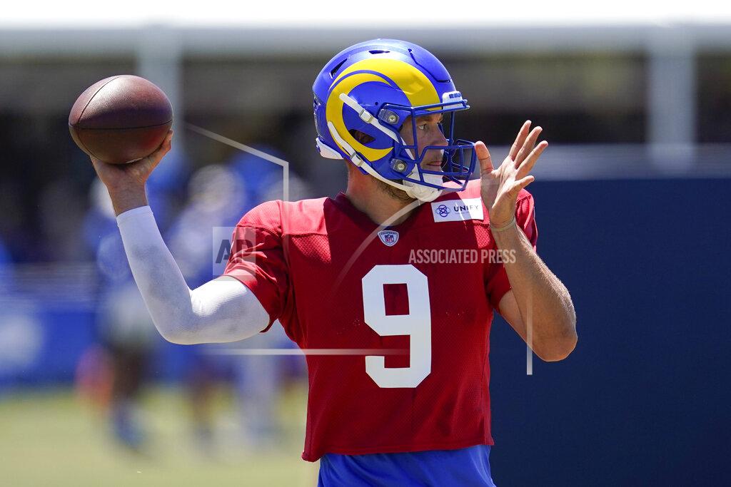 Ashley Landis Los Angeles Rams quarterback Matthew Stafford (9) participates in drills at the NFL football team's practice facility in Irvine, Calif., Saturday, Aug. 6, 2022. (AP Photo/Ashley Landis)