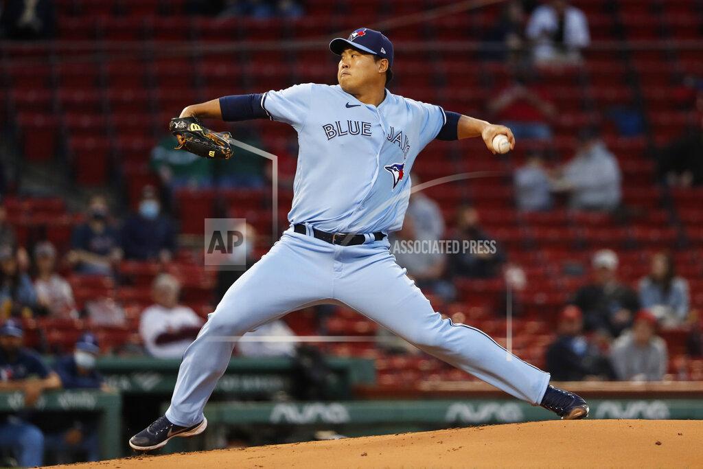Winslow Townson Toronto Blue Jays starting pitcher Hyun Jin Ryu delivers against the Boston Red Sox during the first inning of a baseball game Tuesday, April 20, 2021, at Fenway Park in Boston. (AP Photo/Winslow Townson)
