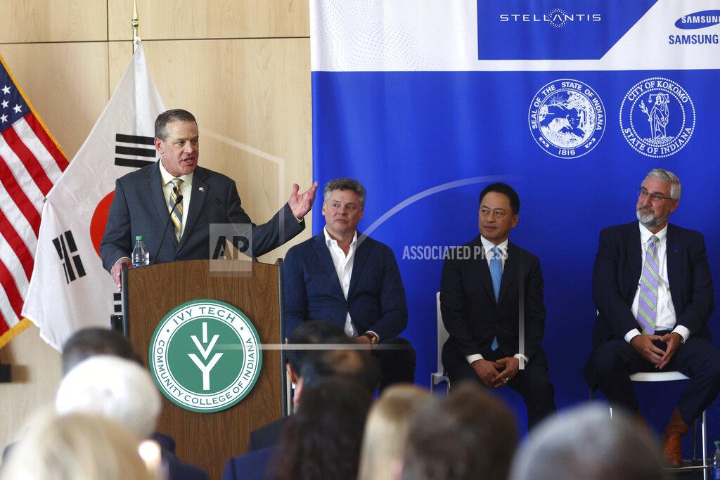 Tim Bath Kokomo Mayor Tyler Moore talks about what this means to the community, as Stellantis and Samsung SDI plan invest over $2.5 Billion in a joint venture to produce Lithium-Ion batteries for electric vehicles, Tuesday May 24, 2022, at Ivy Tech Community College in Kokomo, Ind. The plant will be built on 142 acre lot southeast of the Stellantis Kokomo Engine Plant. (Tim Bath/The Kokomo Tribune via AP)