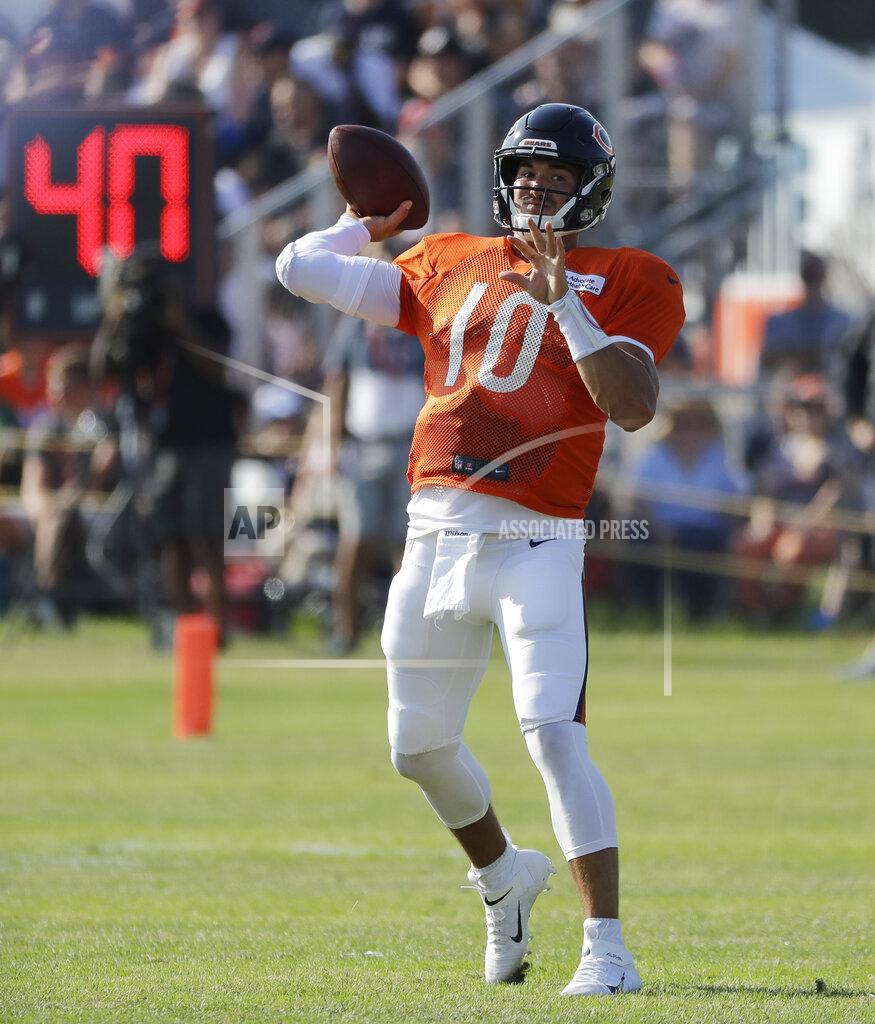 Nam Huh Chicago Bears quarterback Mitchell Trubisky throws a ball during an NFL football training camp in Bourbonnais, Ill., Sunday, July 28, 2019. (AP Photo/Nam Y. Huh)