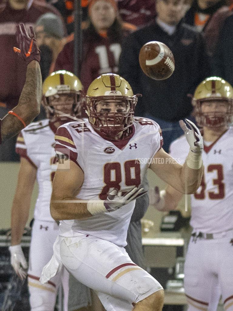 Matt Bell Boston College tight end Tommy Sweeney completes a catch during an NCAA college football game against Virginia Tech in Blacksburg, Va., Saturday, Nov. 3, 2018. (AP Photo/Matt Bell)