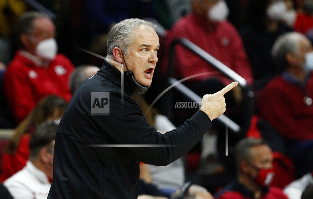 Noah K. Murray Rutgers head coach Steve Pikiell gestures during the first half of an NCAA college basketball game against Michigan State in Piscataway, N.J. Saturday, Feb. 5, 2022. (AP Photo/Noah K. Murray)