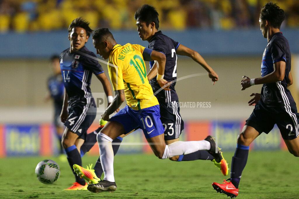 Neymar, Yosuke Ideguche, Sei Maroya Neymar, Yosuke Ideguche, Sei Maroya