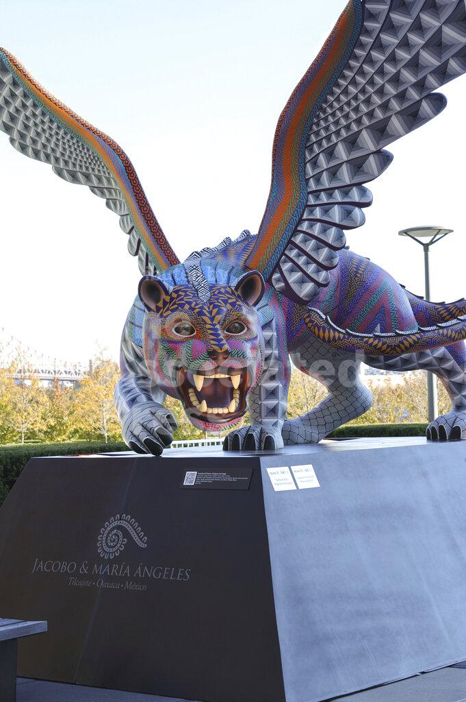 Guardian for International Peace and Security Gift from Mexico Buy