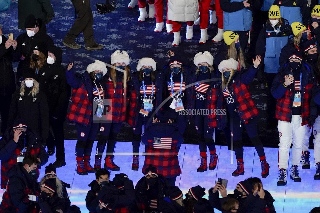 Brynn Anderson Members of team United States pose during the closing ceremony of the 2022 Winter Olympics, Sunday, Feb. 20, 2022, in Beijing. (AP Photo/Brynn Anderson)