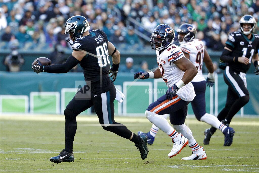 Chris Szagola Philadelphia Eagles' Zach Ertz catches a pass during the second half of an NFL football game against the Chicago Bears, Sunday, Nov. 3, 2019, in Philadelphia. (AP Photo/Chris Szagola)